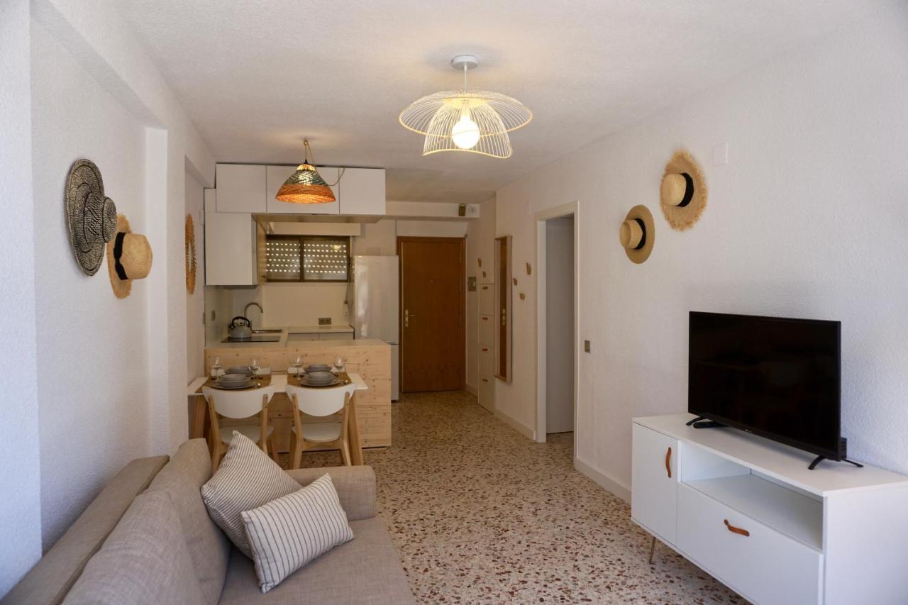 Apartamento Soleado Apartment ตอร์เรเวียคา ภายนอก รูปภาพ